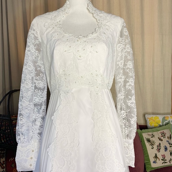 70s Wedding Gown - Picture 12 of 12